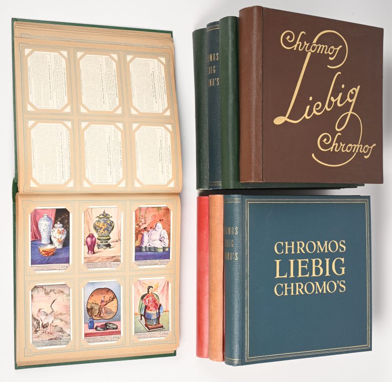 Een lot van 8 Liebig Chromos albums met diverse thema’s.