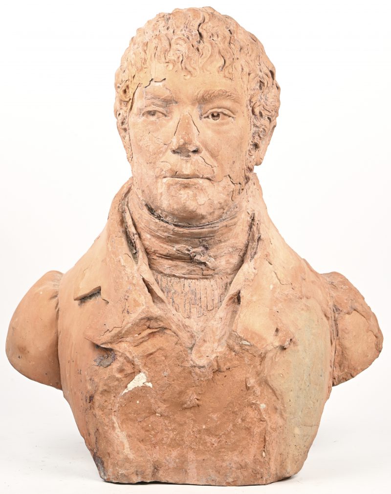 Een terracotta buste. Inscriptie achteraan 1811 CDB