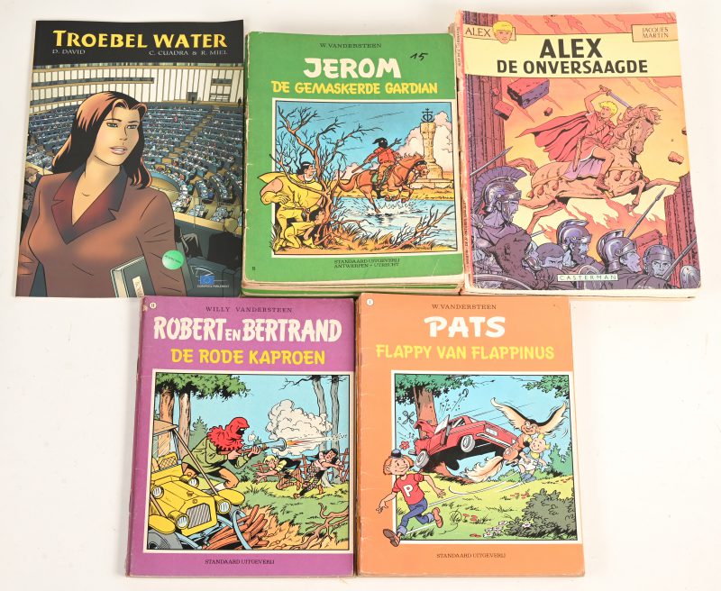 Een lot strips: D. David, “Troebel Water”. Jacques Martin, “Alex”, Ed. Casterman, jaren 70. 7 albums goede tot zeer gelezen staat. Willy Vandersteen, Robert & Bertrand, 5 albums, Pats, 10 albums en Jerom, 16 albums. Standaard Uitgeverij, jaren zeventig. Alle redelijke staat.