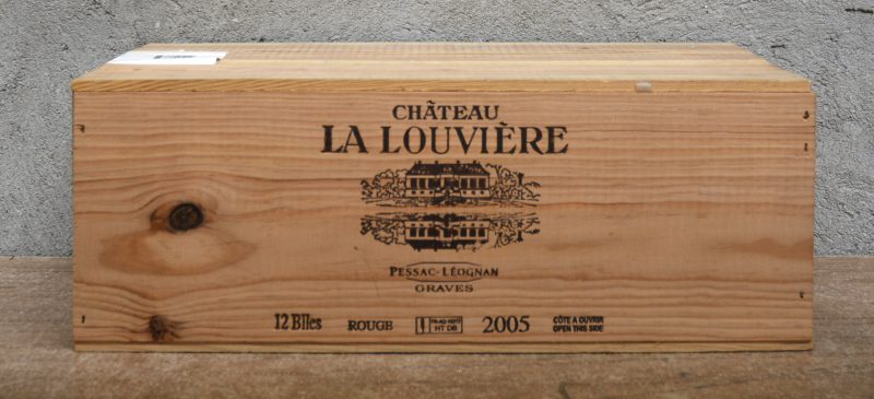 Ch. La Louvière A.C. Pessac-Léognan   M.C. O.K. 2005  aantal: 12 bt