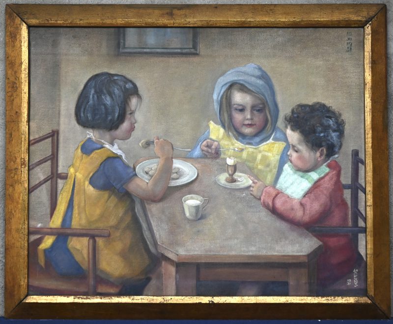“Kinderen aan de ontbijttafel”. Een schilderij, pastel op doek. Onderaan gesigneerd.
