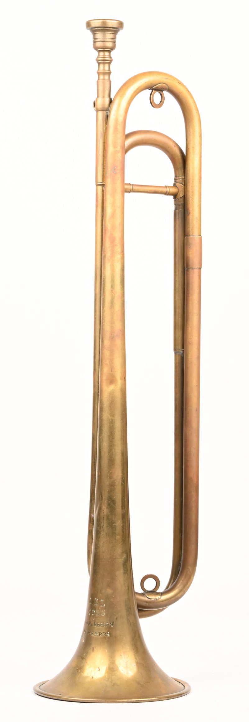 Een vintage trompet klaroen, met inscriptie “ABL 1955 VAN INGELEN LIER-LIERRE”.