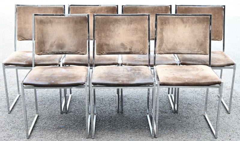 Een set van 7 vintage design metalen framestoelen met daim bekleding.