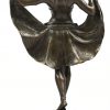 “Big Windy Day”. Een brons gesculpteerd beeldje van een harem danseres met openslaande rok. Naar Nam Greb - Franz Xavier Bergman.