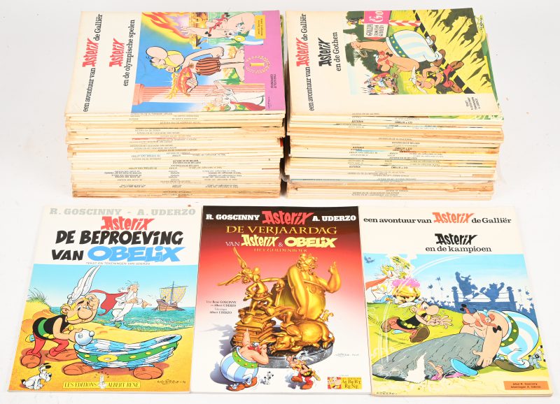 Een lot van 70 Asterix strips. Diverse titels en uitgaven. Meerdere 1e drukken en meervoudige exemplaren.