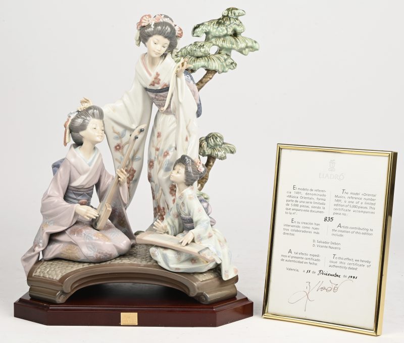 ‘Oriental Music’, limited edition Lladro beeld, modelnr 1491, 835/5000 in originele verpakking.