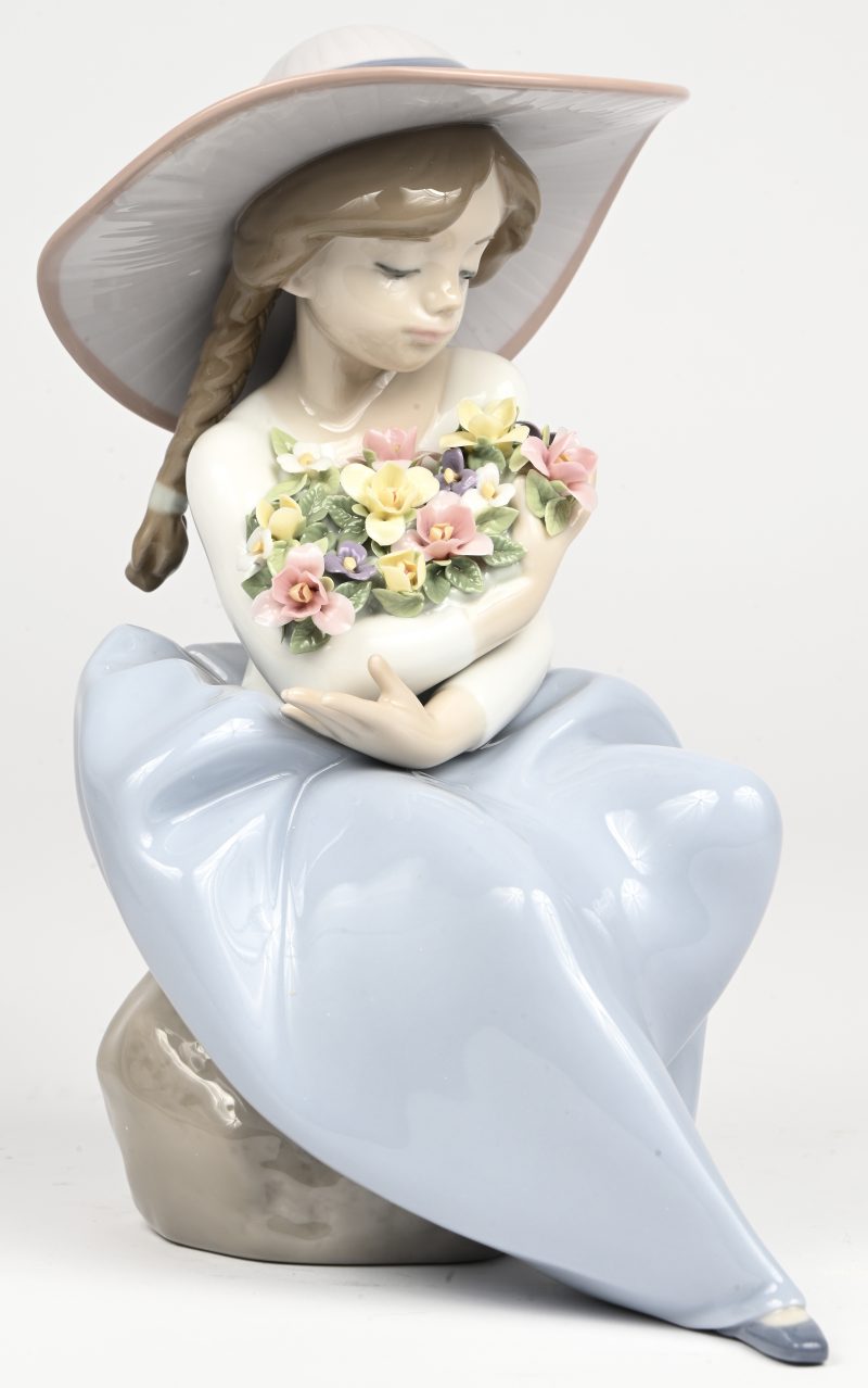 ‘Fragrant bouquet’, een Lladro beeld, modelnr 05862 in originele verpakking.