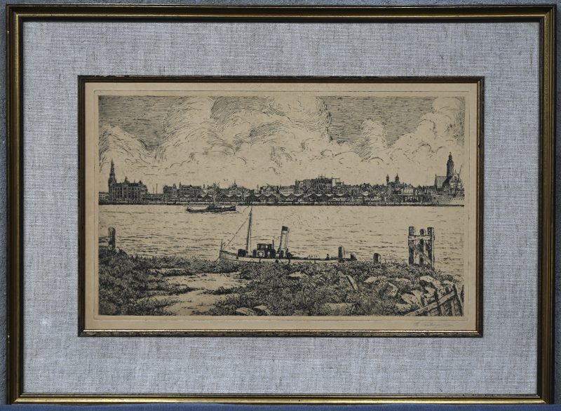 “Antwerpse skyline vanop Linkeroever”. Een gravure op papier, onderaan buiten de plaat gesigneerd.