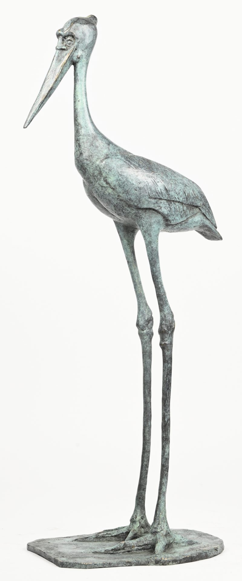 Een bronzen beeld van een maraboe met blauwgroen patina.