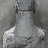 “Oostendse Zeeman”. Een uit steen gesculpteerde buste. Achteraan gesigneerd.