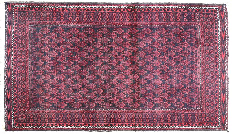 Een Perzisch handgeknoopt tapijt.