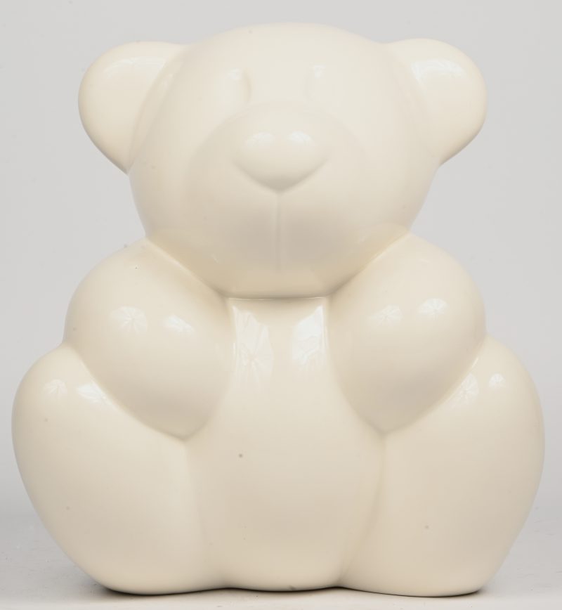“Fast affection bear”. Een beeld van keramiek. Gemerkt: Royal Boch een ontwerp van Rik Delrue.