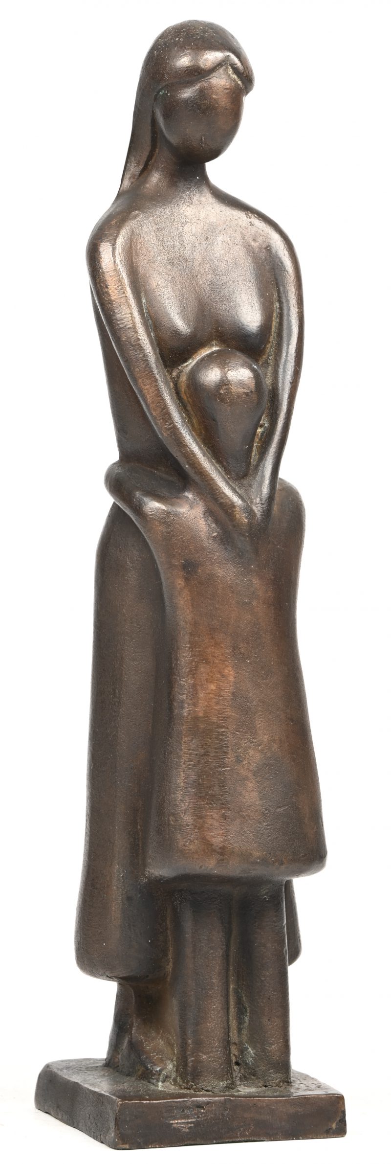 Een bronzen beeldje van een moeder met kind, niet gesigneerd.