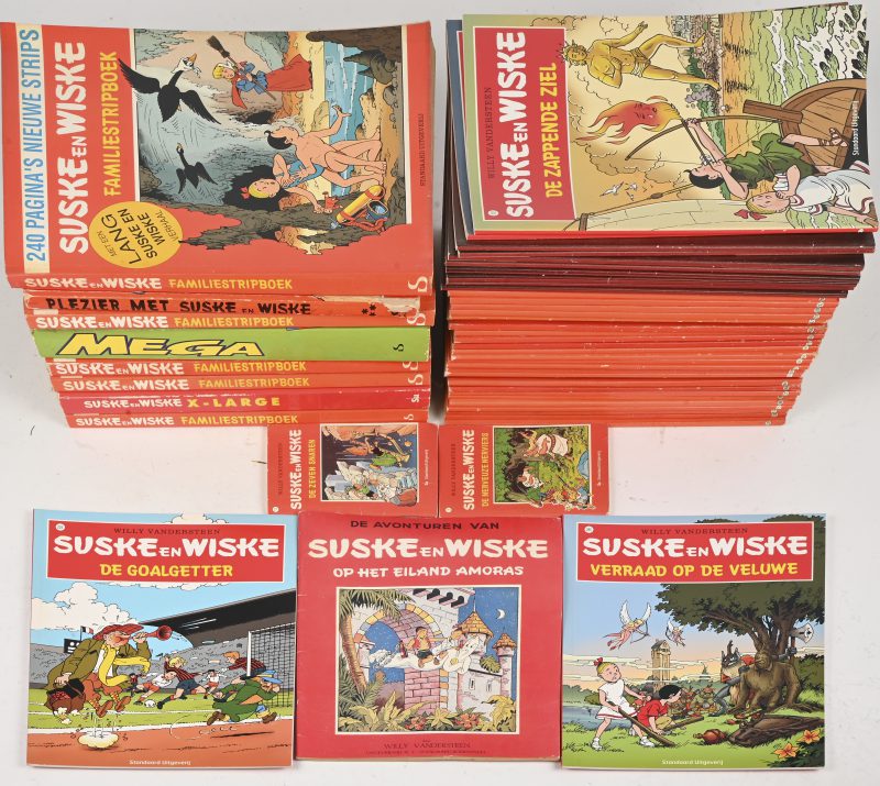 Een lot van 50 Suske & Wiske strips. Diverse formaten, uitgaven en jaartallen.