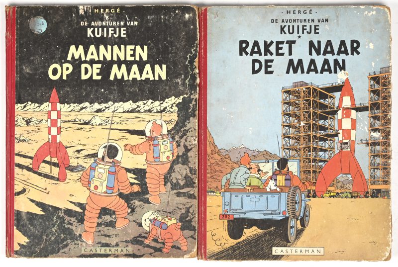 Een lot van 2 oude Kuifje’s, Mannen op de maan en Raket naar de maan.