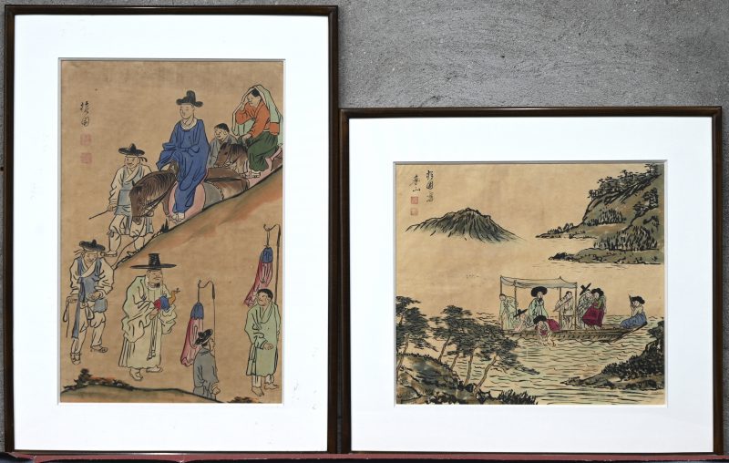 Een lot van 2 Chinese houtsnedes met divers landschap en personages in het decor. Dubbele zegel met tekst.