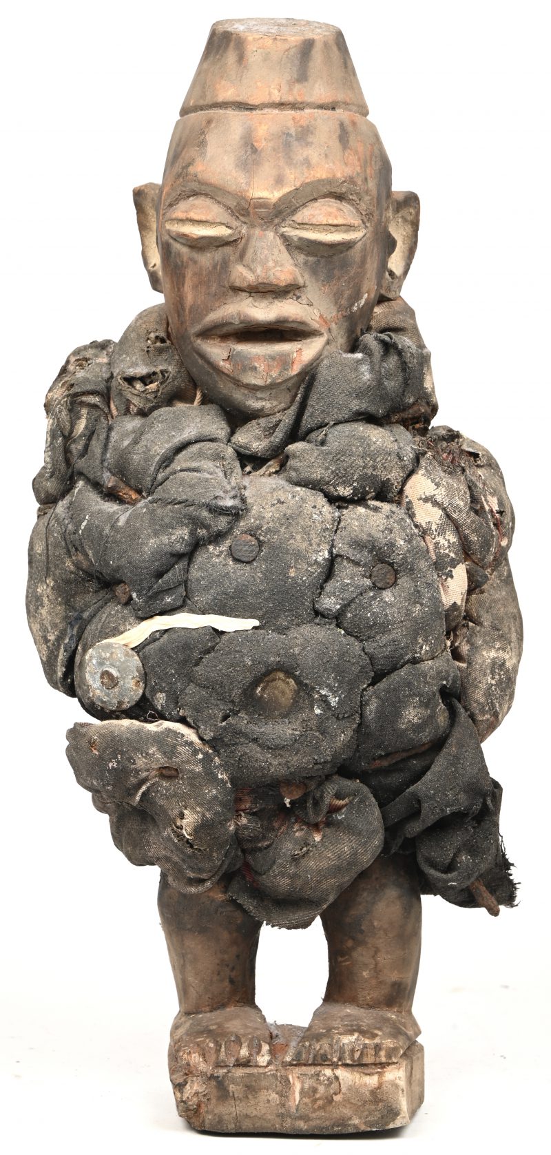 Een Afrikaans fetisj beeldje, Vili, Bakongo genaamd Nkisi Nkode.