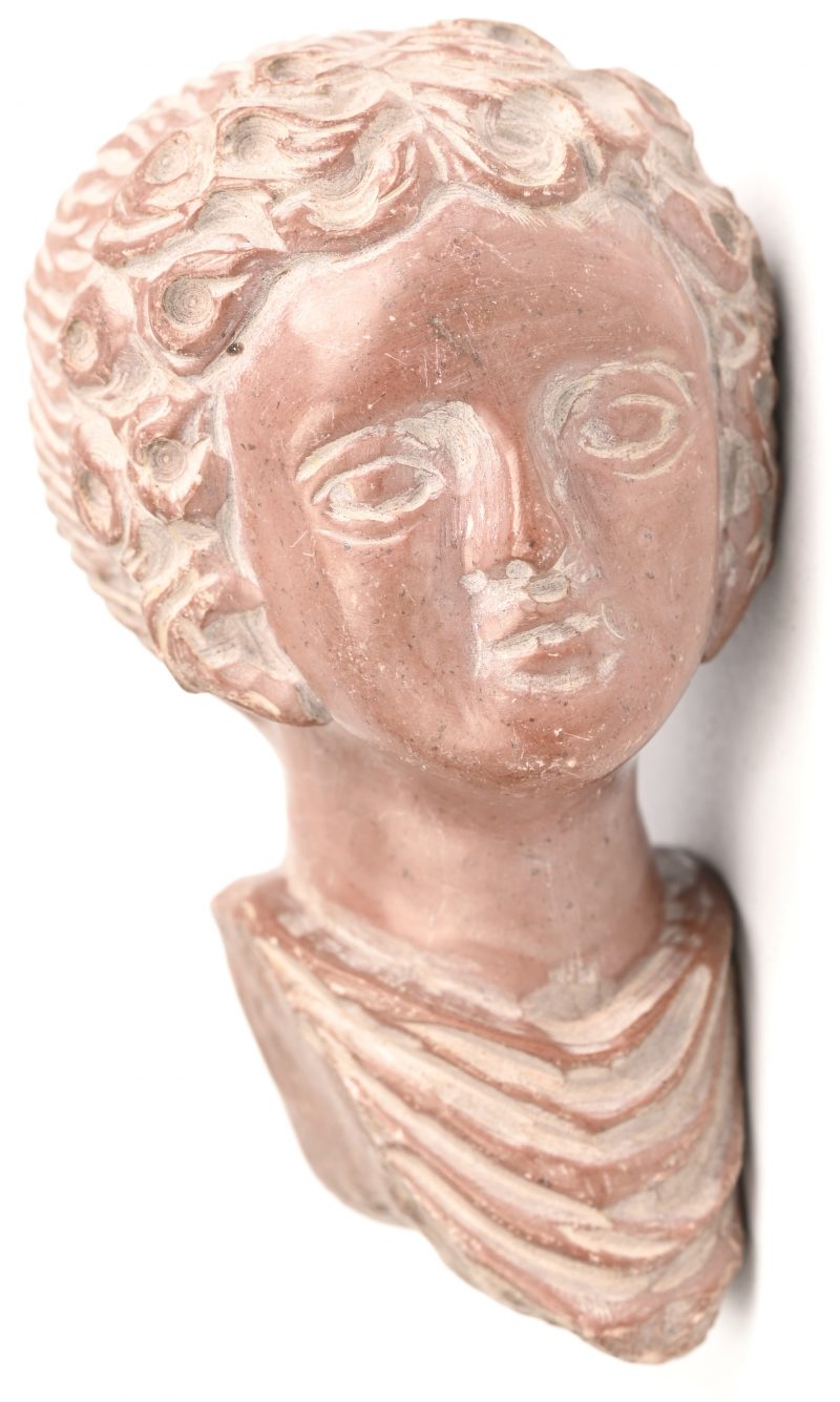 “Julia Domna”. Een Romeins uit Rode Jaspis gesculpteerd kleine buste van. Vermoedelijk 1e eeuw nC.