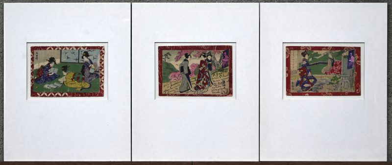 Een lot van 3 Japanse houtsneden op papier, bevestigd op een postkaart. Medio 1900.