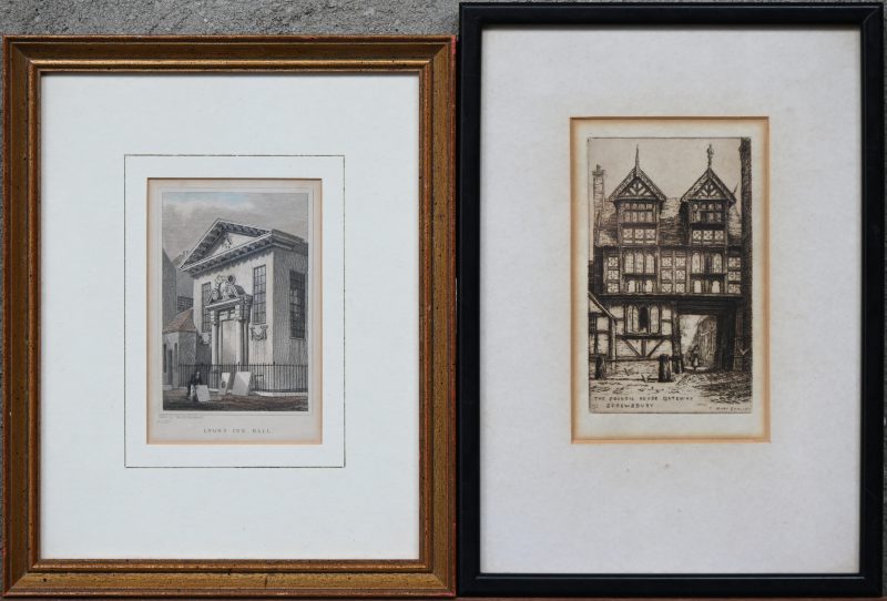 “The Council House gateway, Shrewsburry” & “Lyon’s Inn Hall”. Twee kleine Engelse gravures, waarbij het eerste van Mary Shelley.