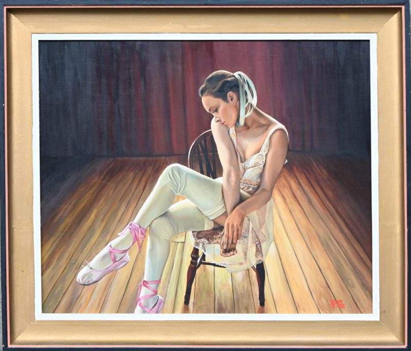 “Ballerina”. Een schilderij, olieverf op panneel. Onderaan gesigneerd “L DAVE XII 1988”.