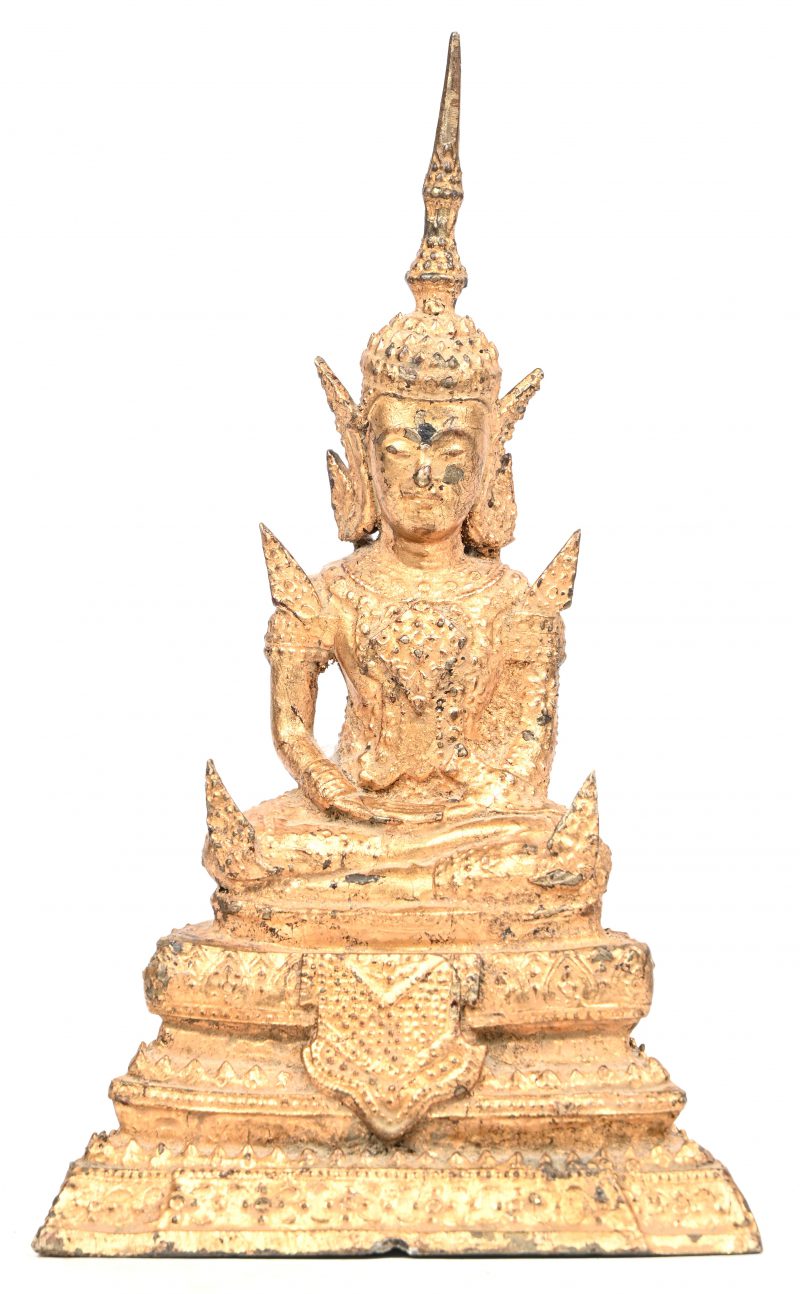 Een vergulde bronzen Buddhabeeldje, Rattanakosin-periode.