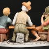 “De Valsspelers”. Een vintage meerkleurig biscuit beeld van 3 kaartspelers.