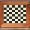 Een houten, ingelegde marqueterie speeltafel met uitschuifbaar deel en keerbaar blad. Inclusief schaakbord, backgammon, vilt kaartblad en roulette spel. Door Dal Negro, Treviso Italië.