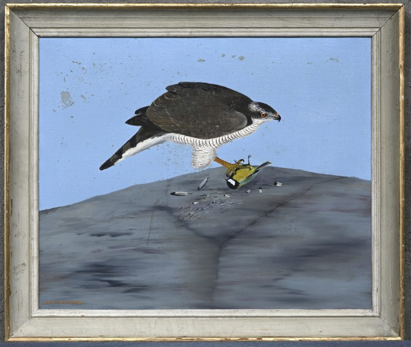 “Roofvogel met prooi”. Een schilderij, olieverf op doek. Onderaan gesigneerd.