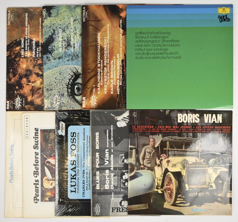 Negen langspeelplaten. *Boris Vian/Claude Abadie, “Blues pour Boris” (Epic LN24272) Frankrijk 1970. Boris Vian, Titelloos (Philips P77922), Frankrijk 1966. *Lukas Foss/Zimbler Sinfonietta, “Charles Ives The unanswered question” (Turnabout Vox TV34154S Stereo), U.S. 1967. *Bruno Maderna/Orchestre Symphonique de Rome, “Musica Nova Vol I, Stockhausen et al” (RCA Victrola 940044 Stereo), Frankrijk 1969. “Musica Nova II, Boulez et al” (RCA Victrola 940045 Stereo), Frankrijk 1969. “Musica Nova III, Nono et al” (RCA Victrola 940046 Stereo), Frankrijk 1969. Gottfried Michael Koenig e.a., “Avant Garde” (Deutsche Grammophon 137011 Stereo), Duitsland 1970. *Pearls before Swine, “One Nation Underground” (Fontana 858115 FPY Stereo), Nederland 1969. “Thee Things Too” (Wwarner RSLP 6364 Stereo), U.S. 1969.