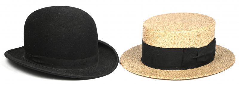 Een lot van twee hoeden, een bolhoed van het merk Bolton en een tits van Charlwood Hats.