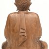 Een houten gesculpteerde, Thaise zittende Boeddha.