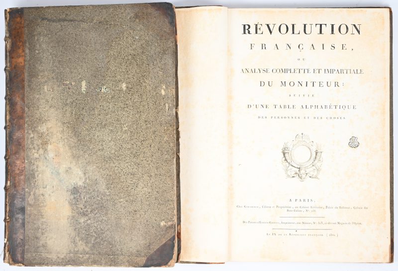 “Révolution Française ou analyse complette et impartiale du moniteur. Een set boeken (deel 1 en 2) gedateerd 1801.
