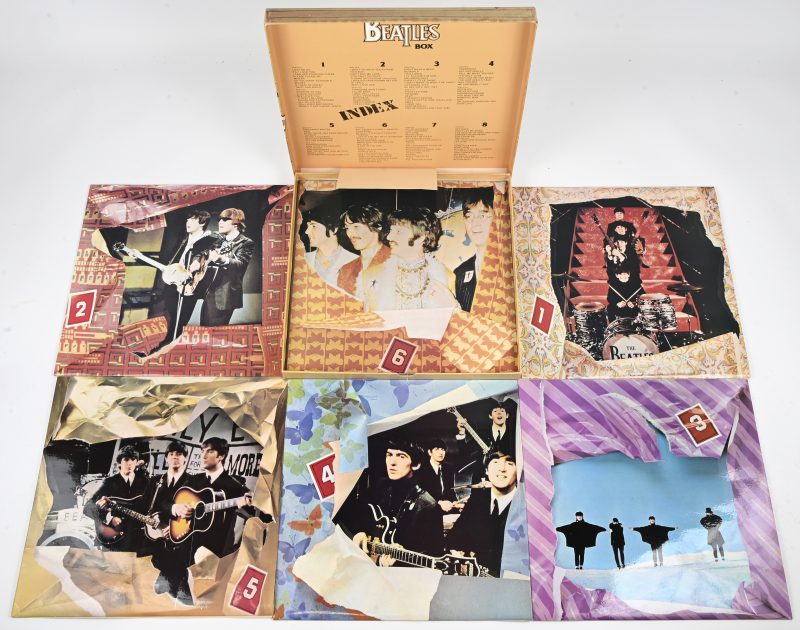 ‘From Liverpool - The Beatles Box’. Een lp-box bestaande uit 8 langspeelplaten met het verzameld werk van the Fab 4. EMI, Parlophone 1980.