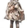 “L’accident”. Bronzen beeld met bruin patina.
