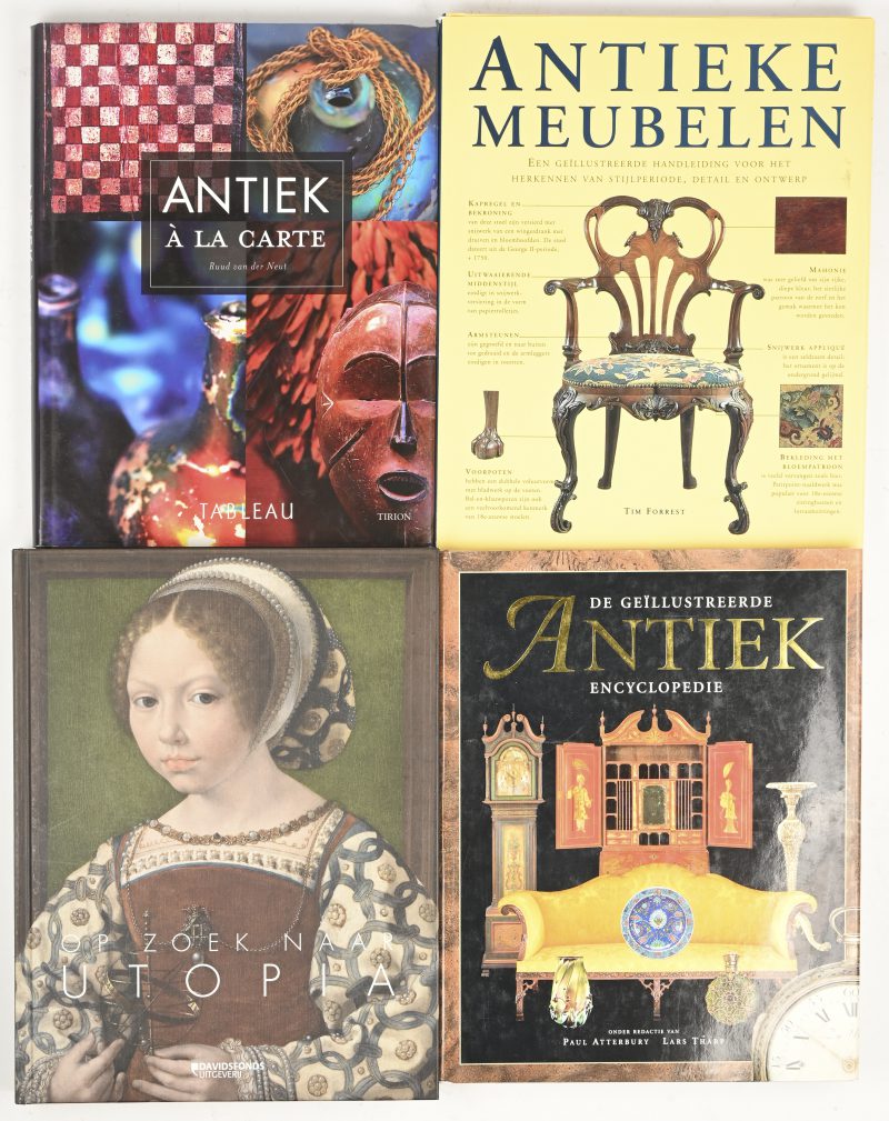 Een lot van 4 boeken over antiek.