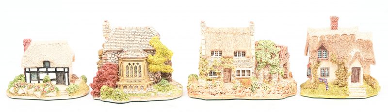 Een lot van 4 huisjes en een boek, Lilliput Lane.