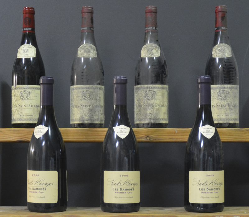 Lot rode bourgogne        aantal: 7 bt    Nuits-Saint-Georges A.C.  Louis Jadot, Beaune M.O.  1998  aantal: 4 bt    Nuits-Saint-Georges 1e Cru Les Damodes A.C.  Dom. de la Vougeraie M.O.  2006  aantal: 3 bt