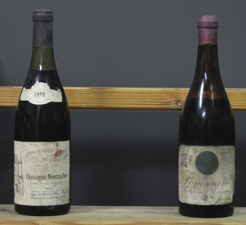 Lot rode bourgogne        aantal: 2 bt ls   Pommard A.C.  Vandermeulen-Decannière, Ostende M.B.    aantal: 1 bt 8 cm   Chassagne-Montrachet A.C.  Léon Moncourrier, Bordeaux     aantal: 1 bt