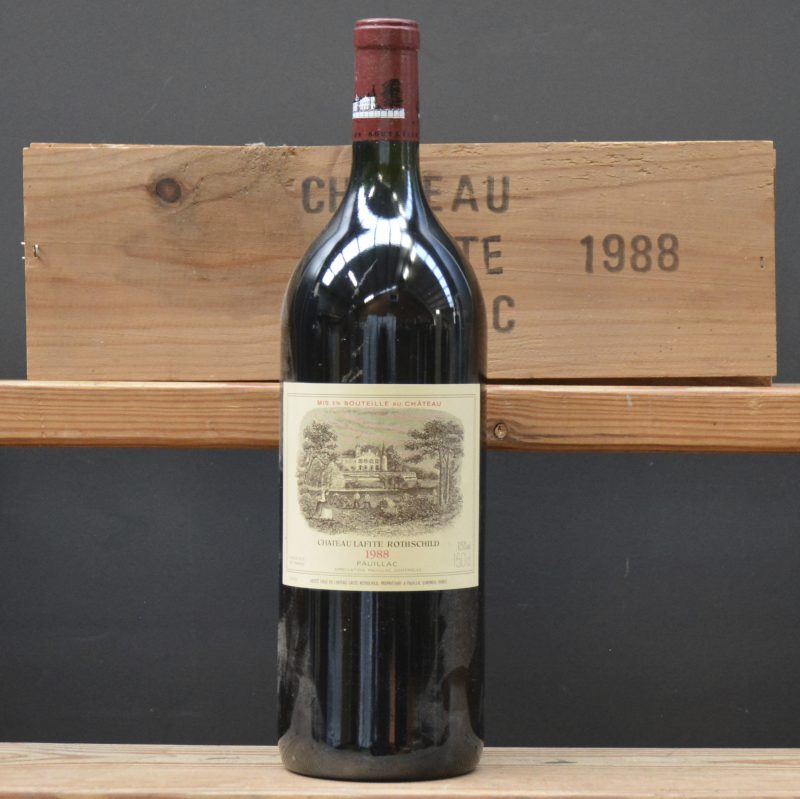 Ch. Lafite-Rothschild A.C. Pauillac 1e grand cru classé  M.C. K. 1988  aantal: 1 Mag. base neck