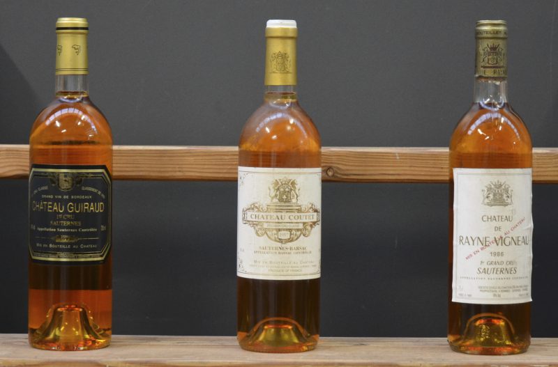 Lot witte bordeaux        aantal: 3 bt    Ch. Coutet A.C. Barsac 1e cru classé  M.C.  1997  aantal: 1 bt    Ch. Guiraud A.C. Sauternes 1e grand cru classé  M.C.  1999  aantal: 1 bt    Ch. de Rayne-Vigneau A.C. Sauternes 1e grand cru classé  M.C.  1986  aantal: 1 bt