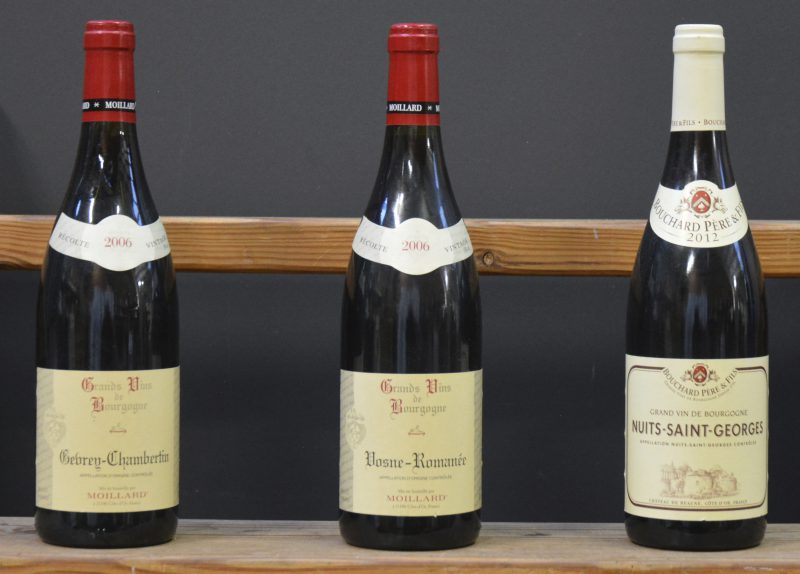 Lot rode bourgogne        aantal: 3 bt    Gevrey-Chambertin A.C.  Moillard, 21190 M.O.  2006  aantal: 1 bt    Vosne-Romanée A.C.  Moillard, 21190 M.O.  2006  aantal: 1 bt    Nuits-Saint-Georges A.C.  Bouchard Père & Fils, Beaune M.O.  2012  aantal: 1 bt