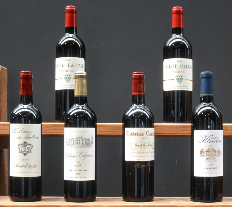 Lot rode bordeaux      2009  aantal: 6 bt    Ch. Chauvin A.C. St-Emilion grand cru classé   M.C.  2009  aantal: 1 bt    Ch. Belgrave A.C. Haut-Médoc 5e grand cru classé  M.C.  2009  aantal: 1 bt    Ch. Kirwan A.C. Margaux 3e grand cru classé  M.C.  2009  aantal: 1 bt    La Dame de Montrose A.C. St-Estèphe   M.C.  2009  aantal: 1 bt    Ch. Lagrange A.C. Pomerol   M.C.  2009  aantal: 2 bt