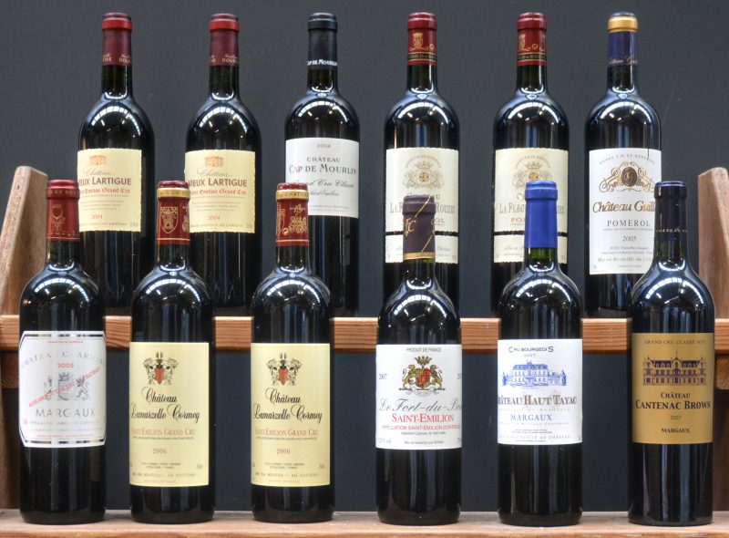 Lot rode bordeaux        aantal: 12 bt    Ch. Vieux Lartigue A.C. St-Emilion Grand Cru   M.C.  2004  aantal: 2 bt    Ch. Cap de Mourlin A.C. St-Emilion grand cru classé   M.C.  2004  aantal: 1 bt    Ch. La Fleur des Rouzes A.C. Pomerol   M.C.  2005  aantal: 2 bt    Ch. Guillot A.C. Pomerol   M.C.  2005  aantal: 1 bt    Ch. Charmant A.C. Margaux   M.C.  2005  aantal: 1 bt    Ch. Lamarzelle Cormey A.C. St-Emilion Grand Cru   M.C.  2006  aantal: 2 bt    Ch. Les Fort-du-Bois A.C. St-Emilion   M.C.  2007  aantal: 1 bt    Ch. Haut-Tayac A.C. Margaux Cru bourgeois  M.C.  2007  aantal: 1 bt    Ch. Cantenac-Brown A.C. Margaux 3e grand cru classé  M.C.  2007  aantal: 1 bt