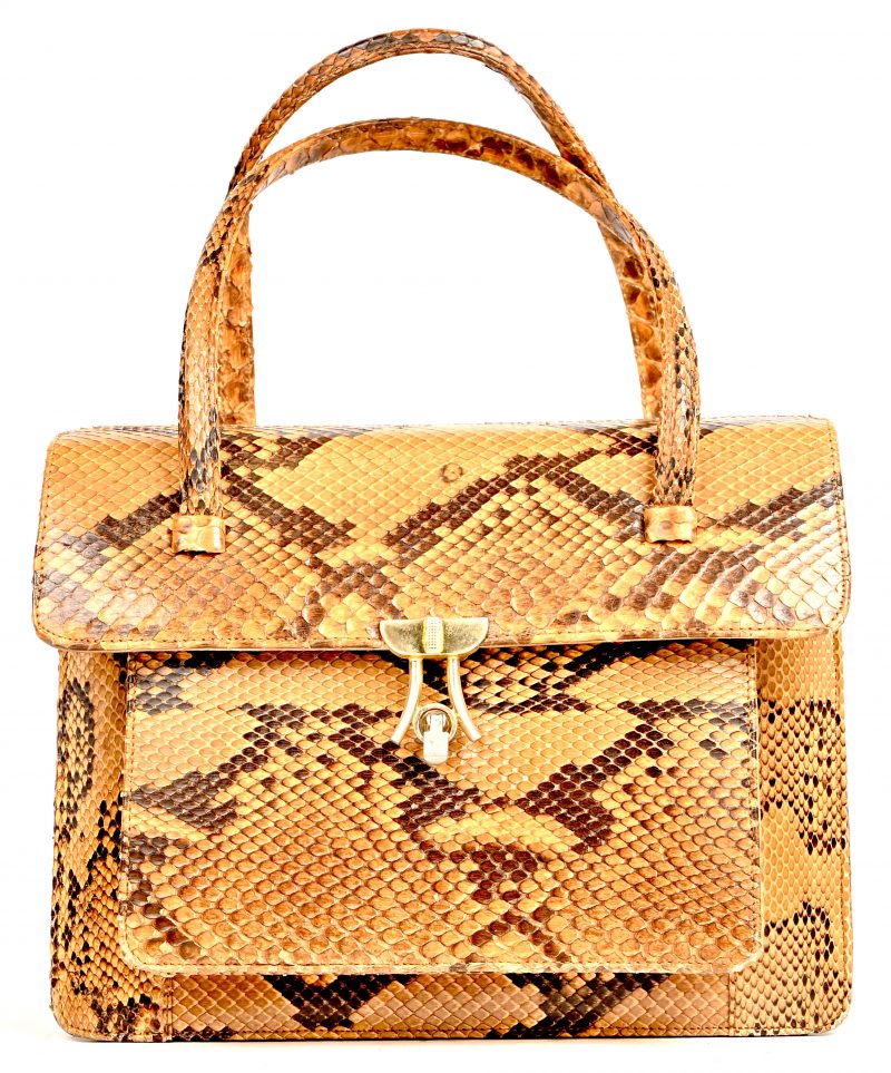 Een vintage handtas in python leder.