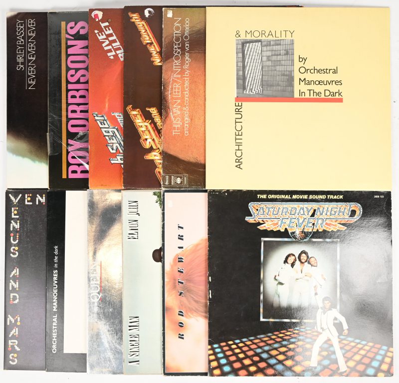 Een lot van varia 12 LP’s, waaronder Queen, OMD, Wings, Elton John etc...