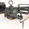 Een sextant in messing en staal met zijn originele koffer. Gemerkt A. Van Emden Amsterdam 319. Op bijhorend papier een aankoopplaats en datum: Leiden, 30 - 04 - 1937.