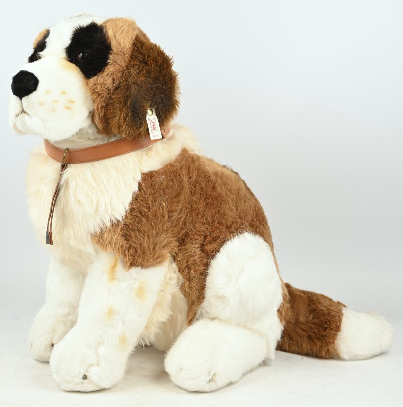 “Sint Bernardshond”, een hond in pluce geproduceerd door Steiff voor Märklin. Nr 998577.