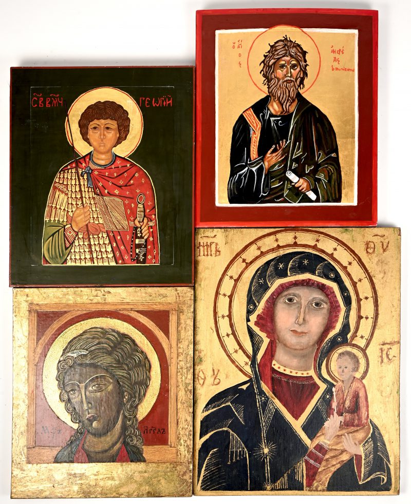 Een lot van 4 moderne Orthodoxe iconen.