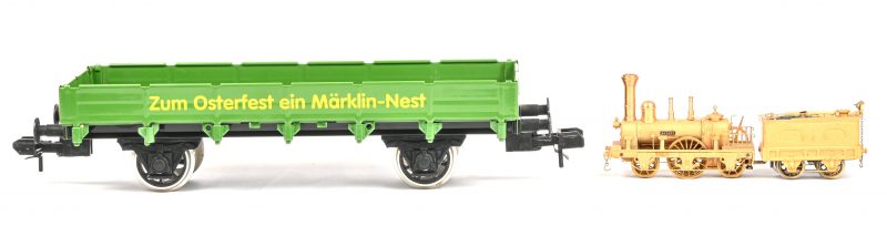 Een modeltreinen lot bestaande uit een Märklin maxi spoor 1 platte wagen en een loc met tender van Pocher, spoor HO nr 297.